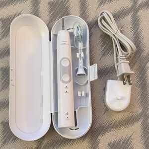 Philips Sonicare Optimal Clean HX6829 Rechargeable Toothbrush - New Without Box